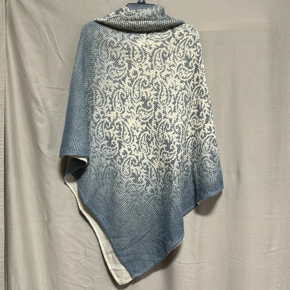 Zoe Madison Blue Paisley Turtleneck Knit Pullover Sweater Poncho Shawl Small/Med
